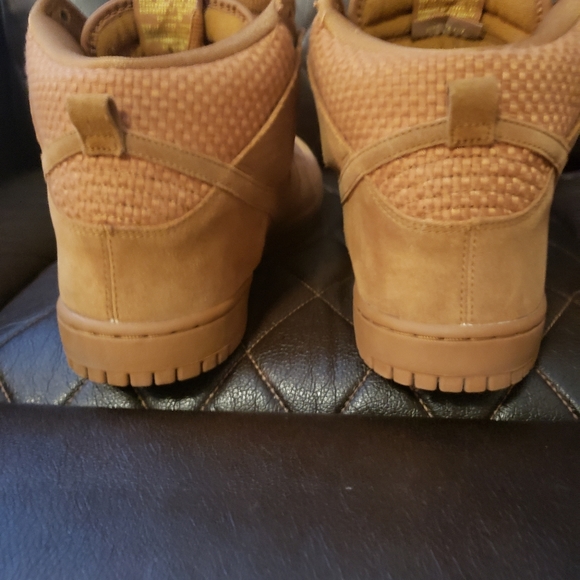 COPY - Nike Dunk High Premium SB Brown Ale - Picture 5 of 7